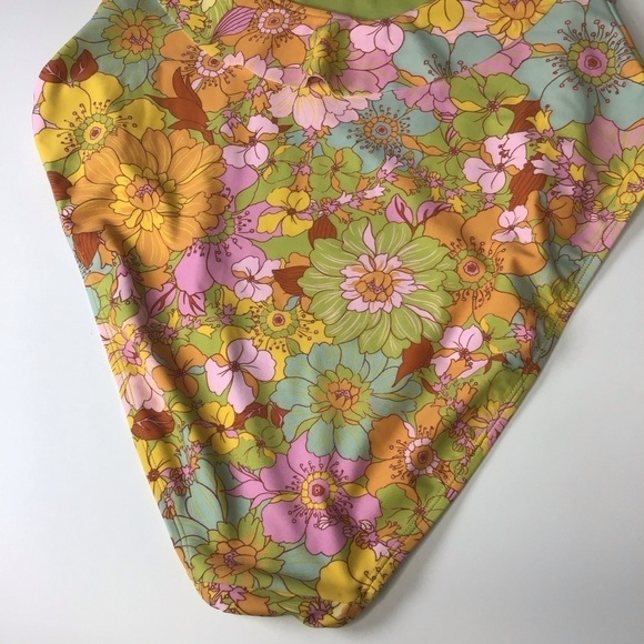 Show Me Your Mumu Cape Cod One Piece Swimsuit in Groovy Blooms Size XLarge. - Picture 9 of 11